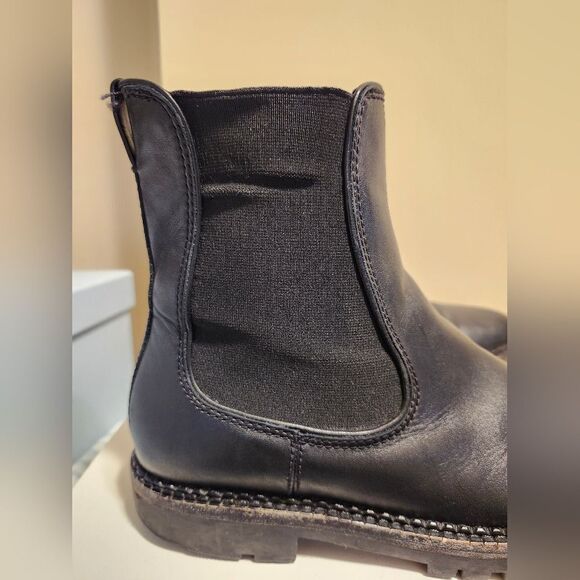 Vince Cecyl Black Leather Water Repellant Pull-on Chelsea Boots Sz. 7.5 Ret $500 - Picture 4 of 9